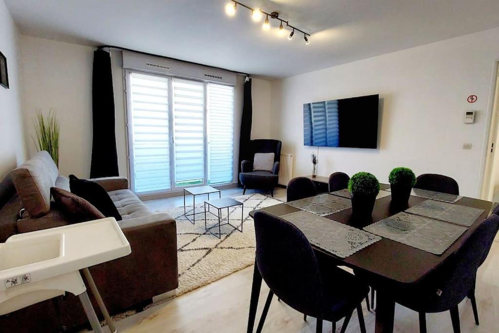 Cosy Home 2, 2 Chambres, 6 Personnes, 3 Min Gare, Parking Cergy Zewnętrze zdjęcie