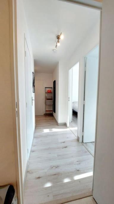 Cosy Home 2, 2 Chambres, 6 Personnes, 3 Min Gare, Parking Cergy Zewnętrze zdjęcie
